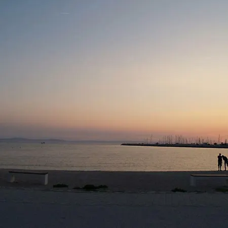 Brand New Luxury Blue Gallery * Split